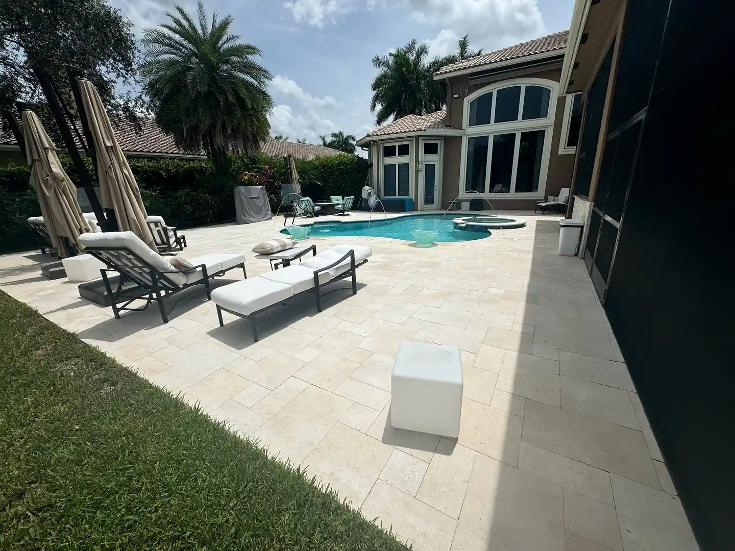 Pool area renovation by silva